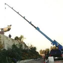 135 Foot Long Lift Crane